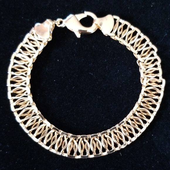 18k Gold-Plated Ribbon Design Linked Chain Bracelet NWT - Picture 3 of 8